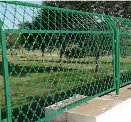 护栏网用于公路铁路飞机场住宅小区港口码头花园饲养畜牧等