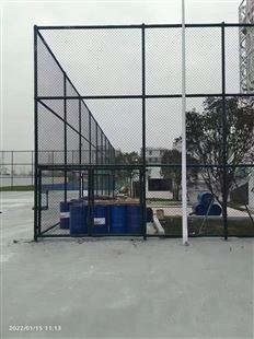 华瑞球场护栏网 学校体育场围栏网采用镀锌钢管静电喷涂外观大方